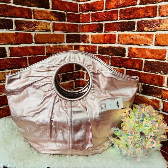 HOBO International NEW Giorgia Pink Metallic Clutch Hand Bag Leather Boho Dust - Picture 1 of 13